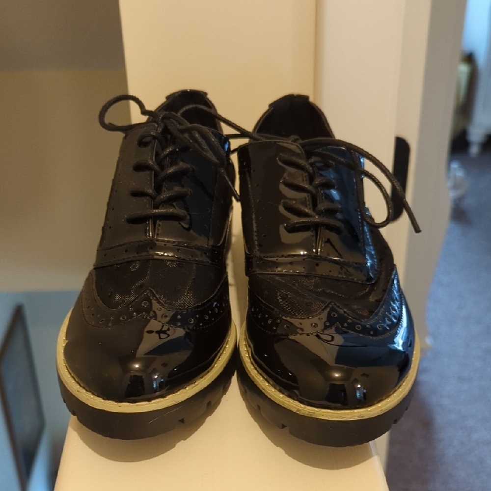 Elegant Black Faux Patent Leather Women's Loafers